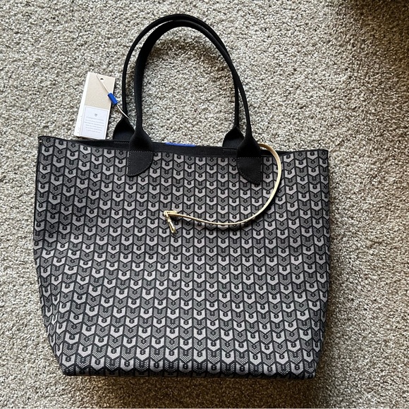 Rothy’s signature lightweight tote - Picture 2 of 3